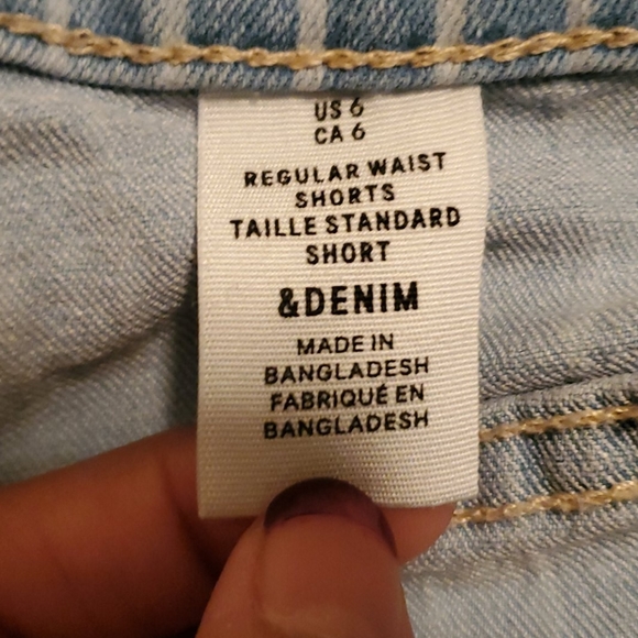 H&M pin strip shorts - Picture 3 of 3